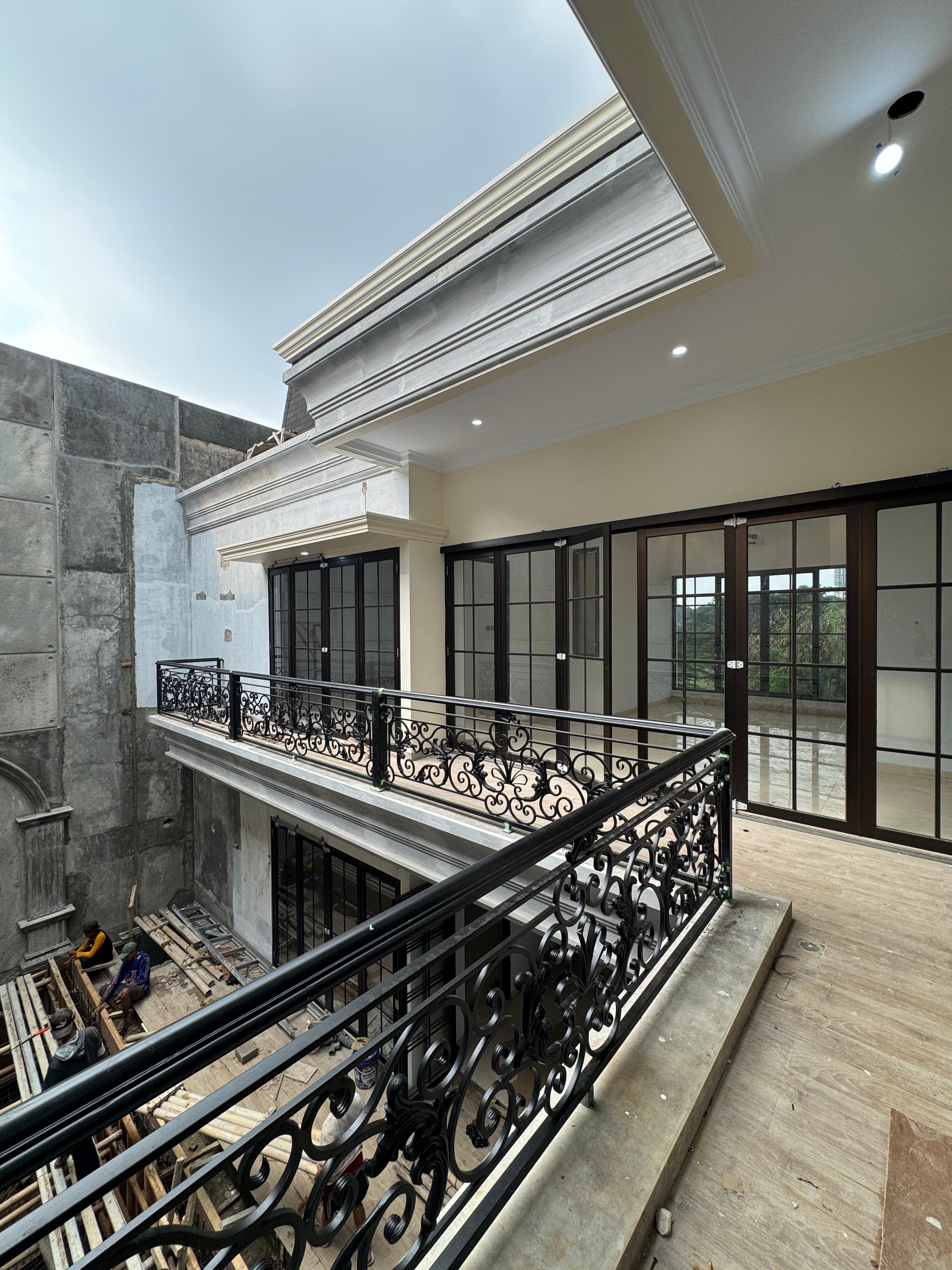 For SALE !! Brand New Modern Classic Luxury House Cipete Jakarta Selatan