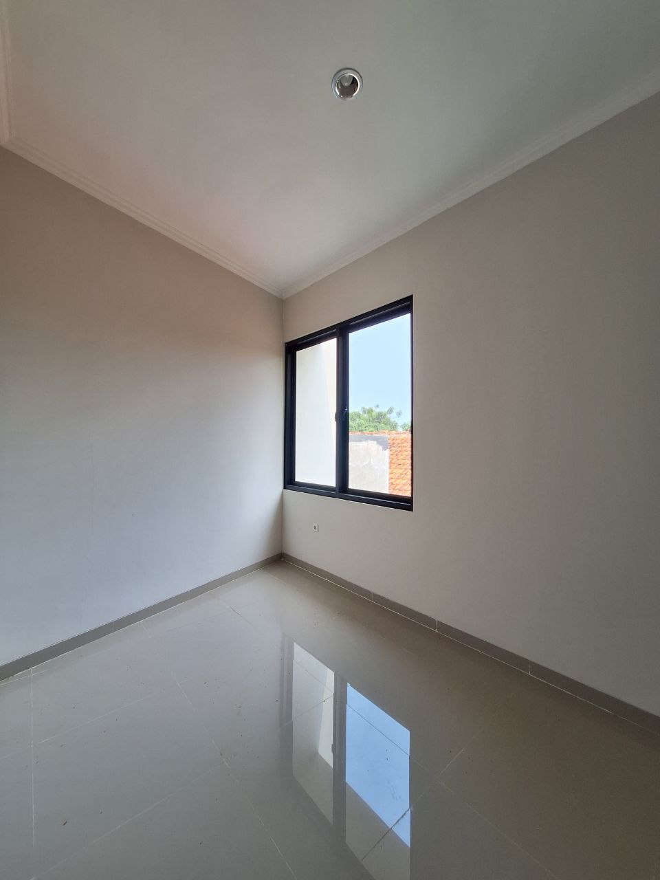 Rumah 2 Lantai Siap Huni di Pamulang cukup 10 juta langsung akad