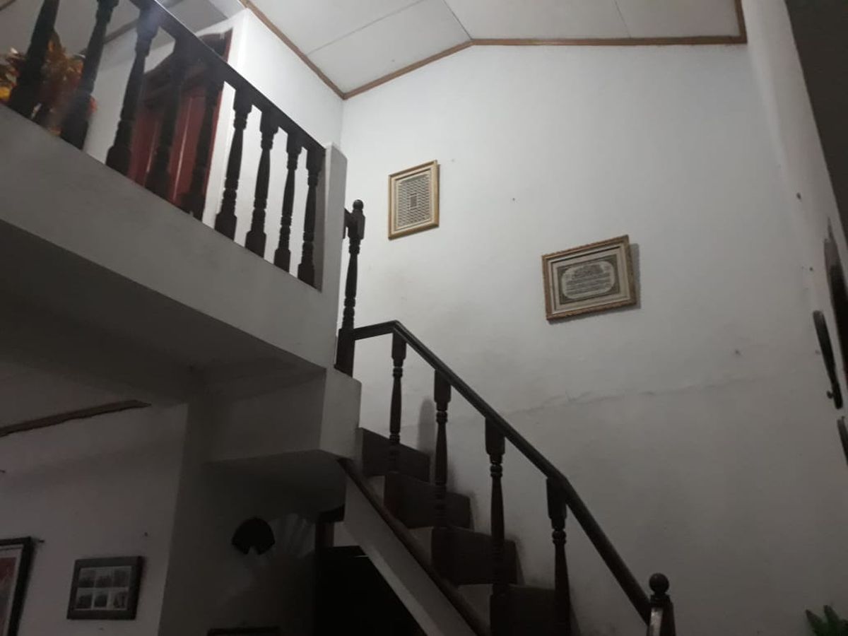 Dijual Cepat dan Murah, Rumah Luas di Komplek Pelni, Cisalak, Depok P0946
