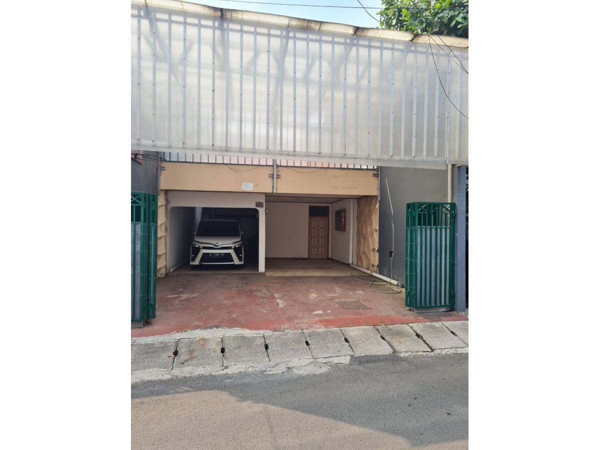 Disewa Rumah Luas dan Strategis di Pulo Gadung Jakarta Timur