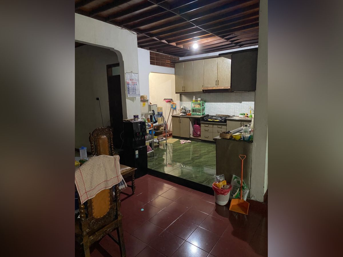 Jual Rumah Mewah Dan Luas Di Pinggir Jalan Kedoya, Kebon Jeruk PR2028