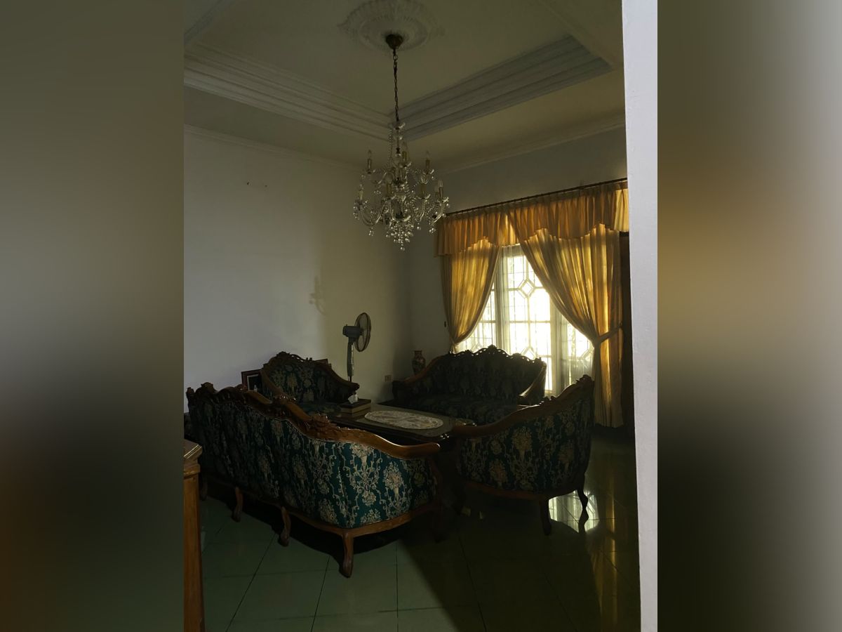 Jual Rumah Mewah Dan Luas Di Pinggir Jalan Kedoya, Kebon Jeruk PR2028