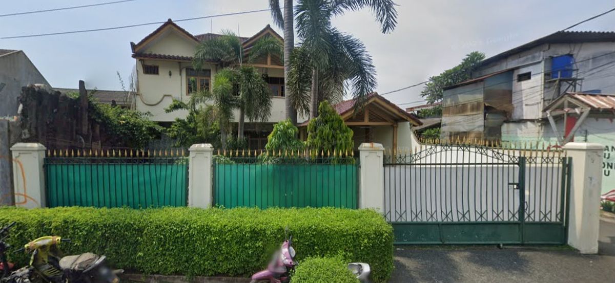 Jual Rumah Mewah Dan Luas Di Pinggir Jalan Kedoya, Kebon Jeruk PR2028