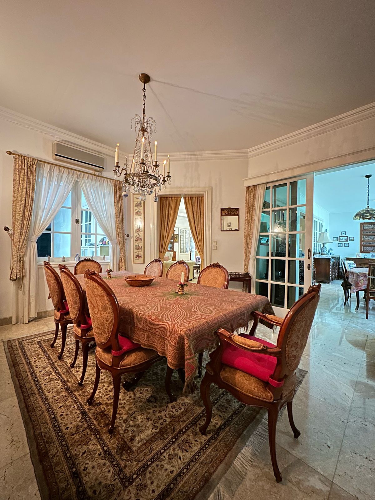 FOR SALE SIMPRUG GOLF RUMAH TERAWAT SIAP HUNI ROW JALAN LEBAR DEKAT SENAYAN & SUDIRMAN AREA JAKARTA SELATAN