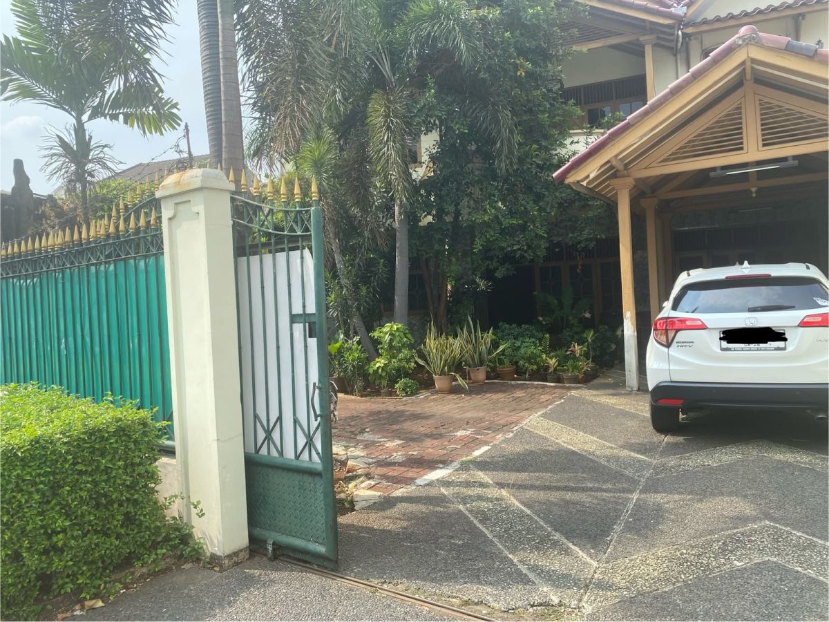 Jual Rumah Mewah Dan Luas Di Pinggir Jalan Kedoya, Kebon Jeruk PR2028