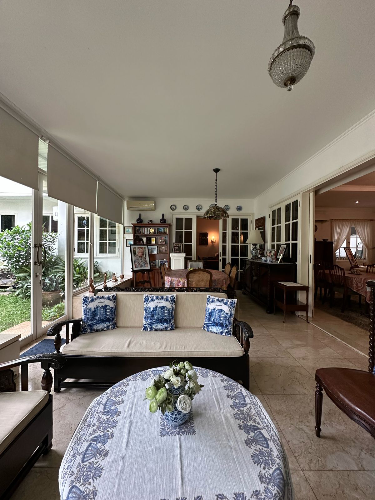 FOR SALE SIMPRUG GOLF RUMAH TERAWAT SIAP HUNI ROW JALAN LEBAR DEKAT SENAYAN & SUDIRMAN AREA JAKARTA SELATAN